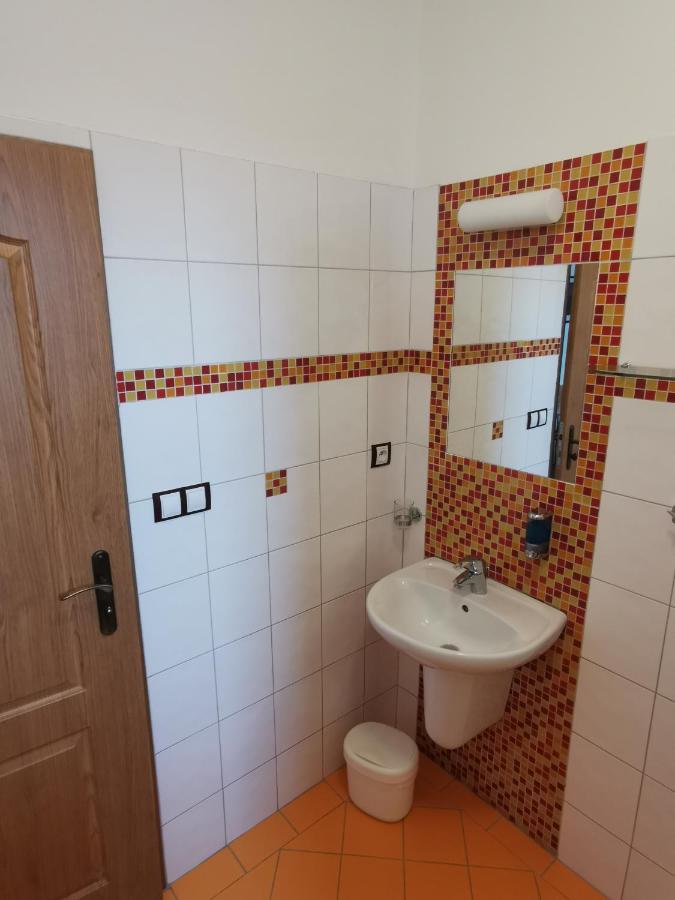 Pension Kiwi Mikulov Bagian luar foto