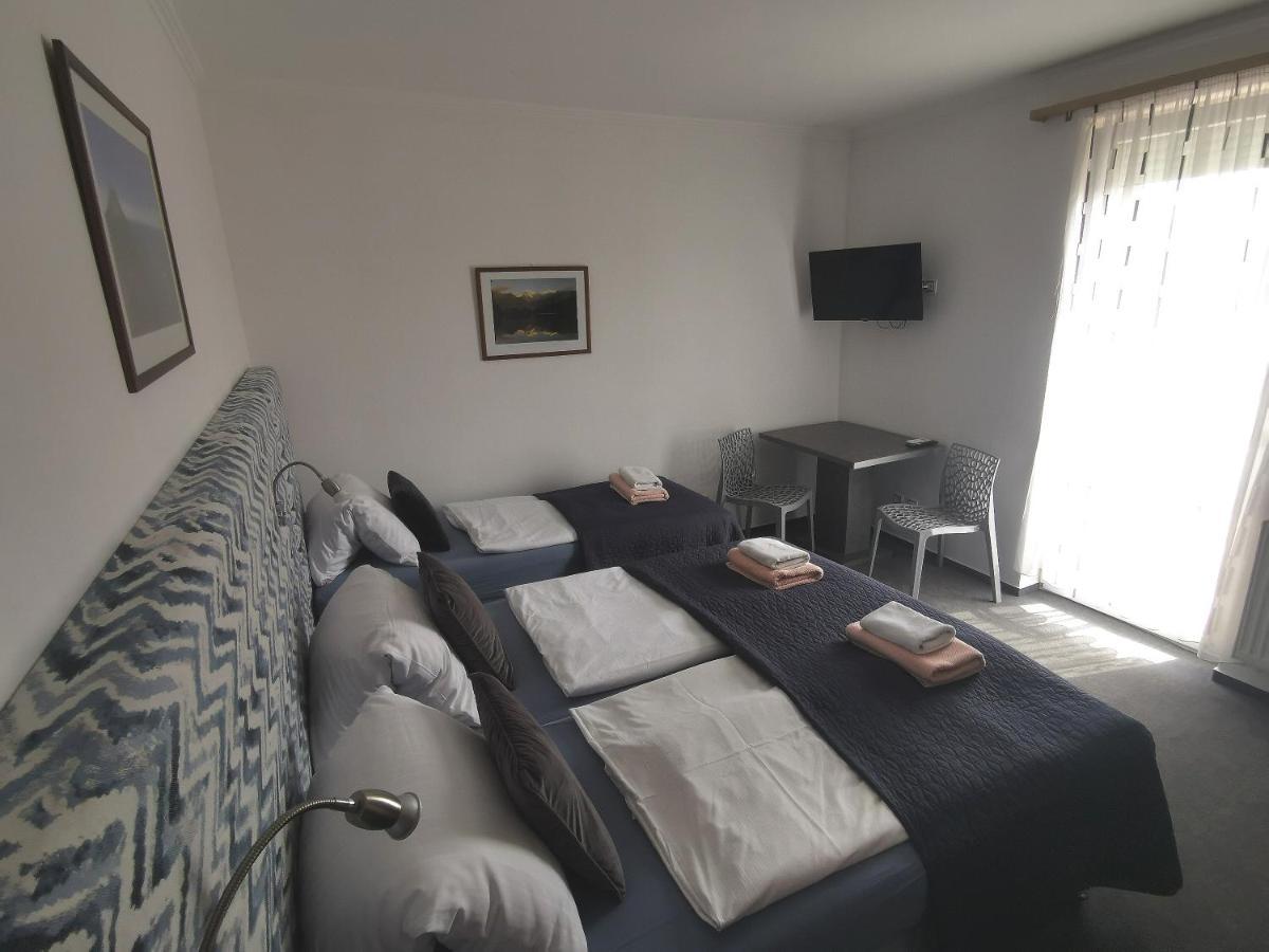 Pension Kiwi Mikulov Bagian luar foto